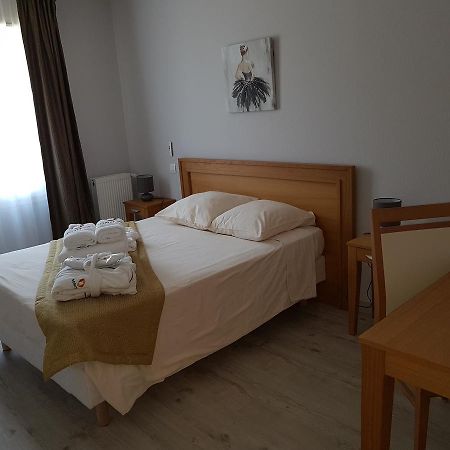 Domitys Les Cigales Du Luberon Aparthotel Cavaillon Exteriör bild