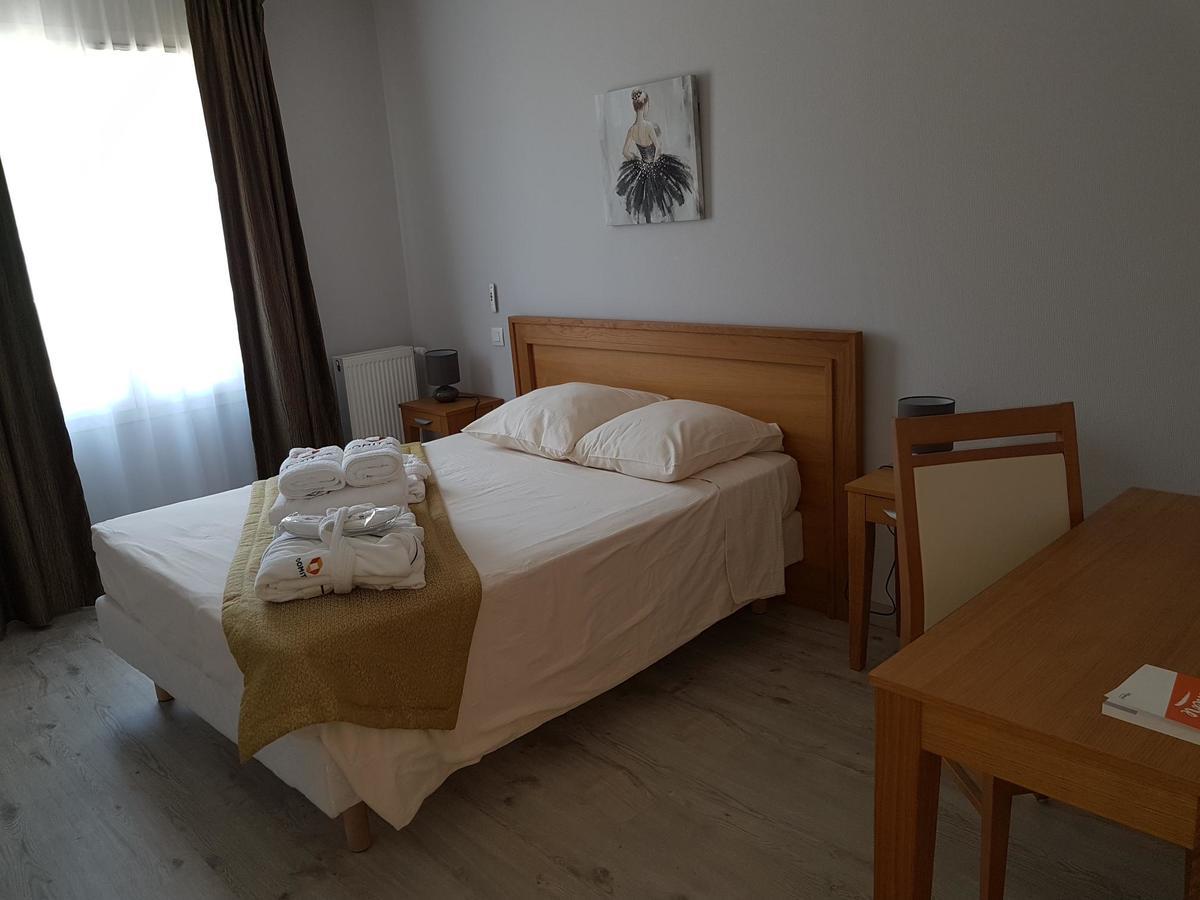 Domitys Les Cigales Du Luberon Aparthotel Cavaillon Exteriör bild